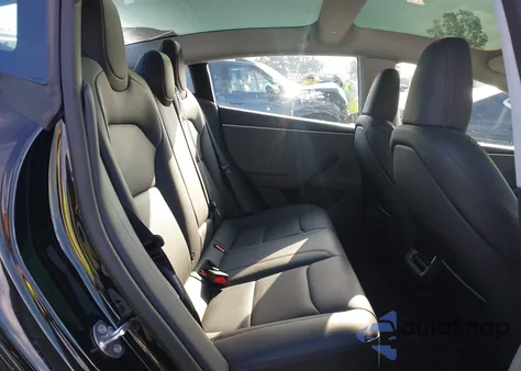 2025 Tesla Model 3 Long Range Rear-Wheel Drive из США, поврежденный, VIN 5YJ3E1EA3SF968930